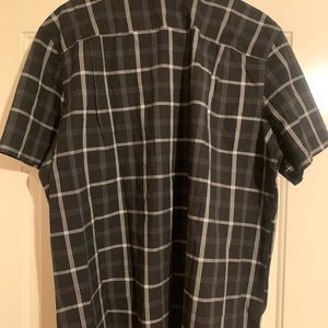 Mens shirt, 2xl, black and white